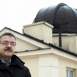 Prof. Andrzej Udalski, kierownik projektu OGLE, wieloletni opiekun merytoryczny Stacji obserwacyjnej OAUW w Ostrowiku. Fot. UW
