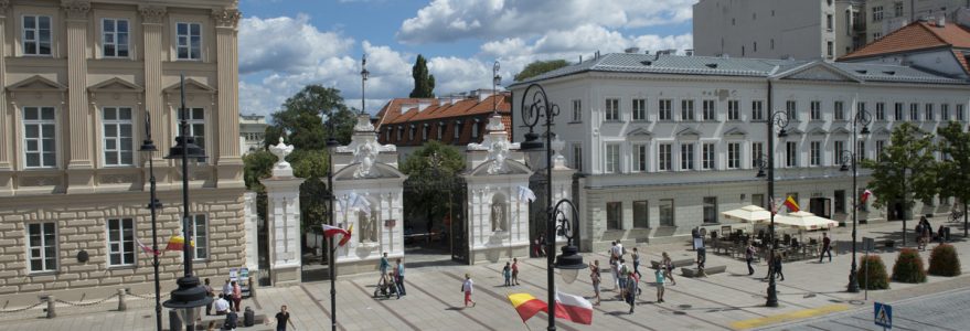 Brama główna Uniwersytetu Warszawskiego i fragment Krakowskiego Przedmieścia, jpg