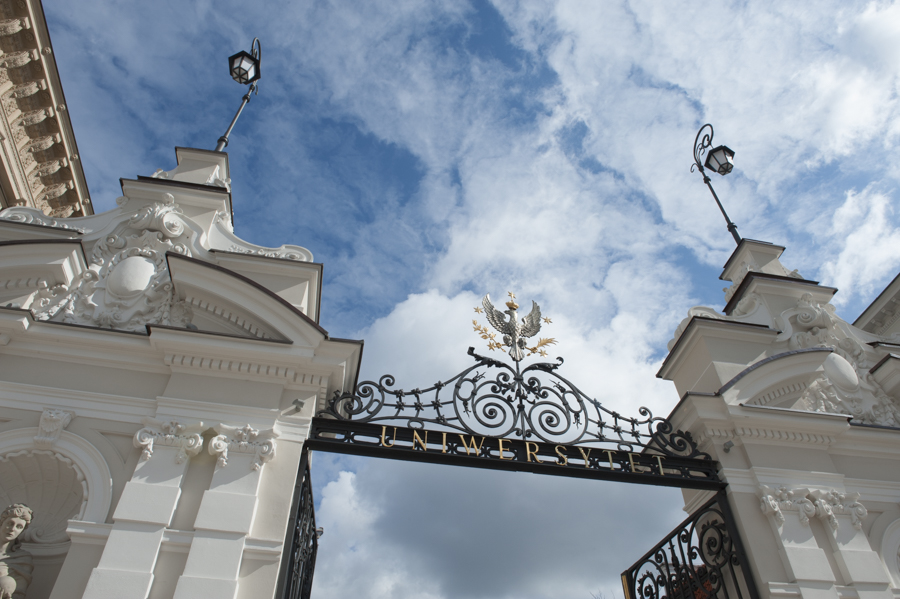 Informacja Biura Prasowego UW