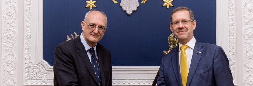 Prof. Leszek Borysiewicz, rektor (vice-chancellor) Uniwersytetu w Cambridge, i prof. Marcin Pałys, rektor UW.