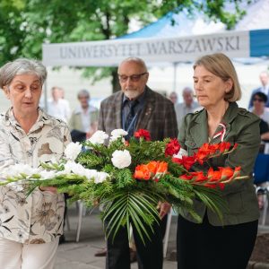 1 sierpnia społeczność akademicka upamiętniła wybuch Powstania Warszawskiego. O godzinie 12.00 na terenie kampusu przy Krakowskim Przedmieściu, pod tablicą pamiątkową Grupy Bojowej „Krybar”, odbyła się uroczystość połączona ze złożeniem kwiatów.