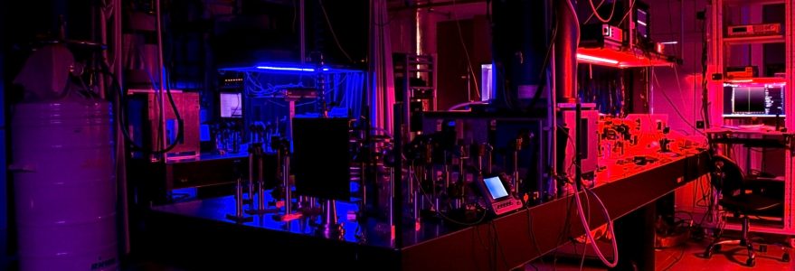 Laboratorium Ultraszybkiej Magnetospektroskopii na Wydziale Fizyki UW