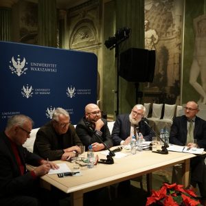 40. rocznica stanu wojennego. Na zdjęciu od lewej: prof. Ireneusz Krzemiński (WS UW), prof. Wiesław Władyka (WDIB UW), dr Jan Olaszek (ISP PAN), prof. Tomasz Ochinowski (WZ UW), prof. Marcin Zaremba (WH UW).