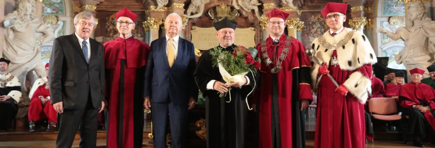 Uroczystość nadania prof. Alojzemu Z. Nowakowi, rektorowi UW, tytułu doktora honoris causa Akademii Wychowania Fizycznego we Wrocławiu, 26 września 2022 roku. Fot. Andrzej Nowak