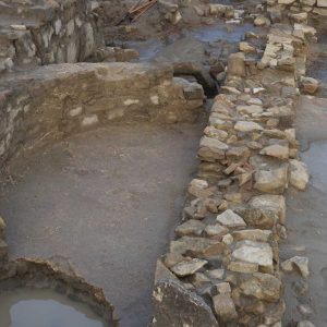 Fragment wielkiego basenu na ciepłą wodę w systemie łaziebnym – tzw. caldarium. Fot. P. Dyczek.