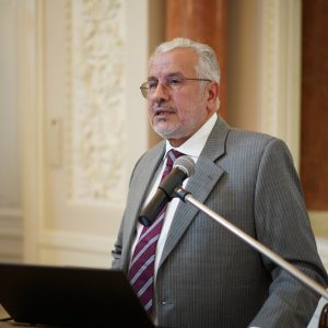 Wykład dr. Abdullaha Al Rabeeaha na UW, 14.10.2022. Fot. Mirosław Kaźmierczak/UW.