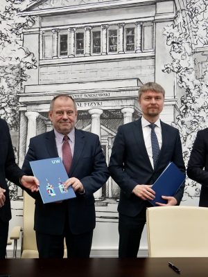 Podpisanie umowy między UW i Polskimi Elektrowniami Jądrowymi Sp. z o.o. Fot. M. Kaźmierczak/UW