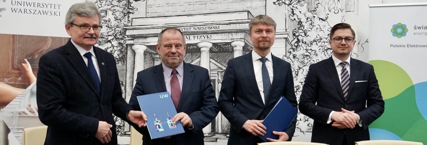 Podpisanie umowy między UW i Polskimi Elektrowniami Jądrowymi Sp. z o.o. Fot. M. Kaźmierczak/UW
