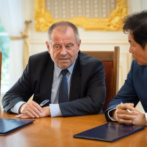 Podpisanie memorandum między UW a Chonnan National University.. Fot. Mirosław Kaźmierczak/UW