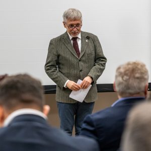 Otwarcie Mazurskiego Centrum Bioróżnorodności i Edukacji Przyrodniczej KUMAK w Urwitałcie. Na zdjęciu prof. Krzysztof Spalik, dziekan Wydziału Biologii UW. Fot. Mateusz Klimek