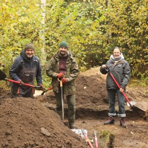 Prace na stanowisku w Puszczy Boreckiej. Źródło: profil fundacji Terra Desolata na Facebooku