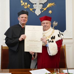 Uroczystość nadania tytułu doktora honoris causa Uniwersytetu Warszawskiego prof. Freiherrowi Clausowi von Carnap-Bornheimowi. Fot. Mirosław Kaźmierczak/UW
