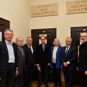 Odsłonięcie tablicy nad salą im. Jana Łukasiewicza na Wydziale Filozofii UW. Fot. Mirosław Kaźmierczak/UW