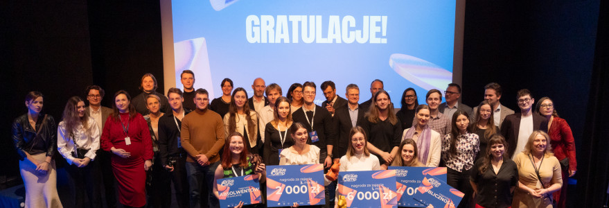 Laureaci XI edycji Akademii Przedsiębiorczości BraveCamp. Fot. Jarosław Rybusiński/UW