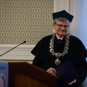 Uroczystość nadania tytułu doktora honoris causa Uniwersytetu Warszawskiego prof. F. Englertowi. Fot. Krystian Szczęsny/UW