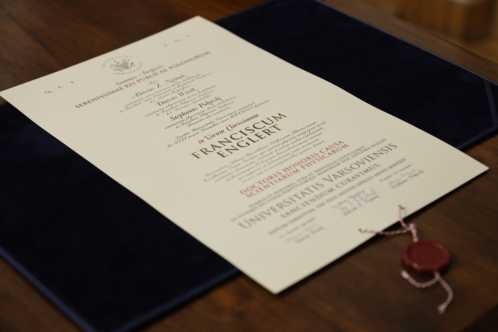 Prof. François Englert doktorem honoris causa UW