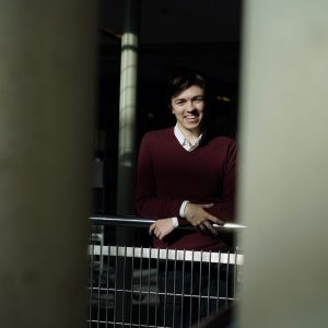 Mikołaj Wolanin, student na Wydziale Prawa i Administracji UW w Czytaj z UW. Fot. Mirosław Kaźmierczak/UW