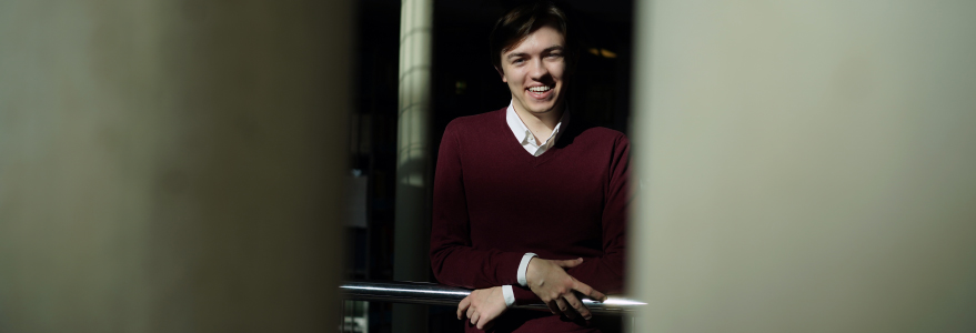 Mikołaj Wolanin, student na Wydziale Prawa i Administracji UW w Czytaj z UW. Fot. Mirosław Kaźmierczak/UW