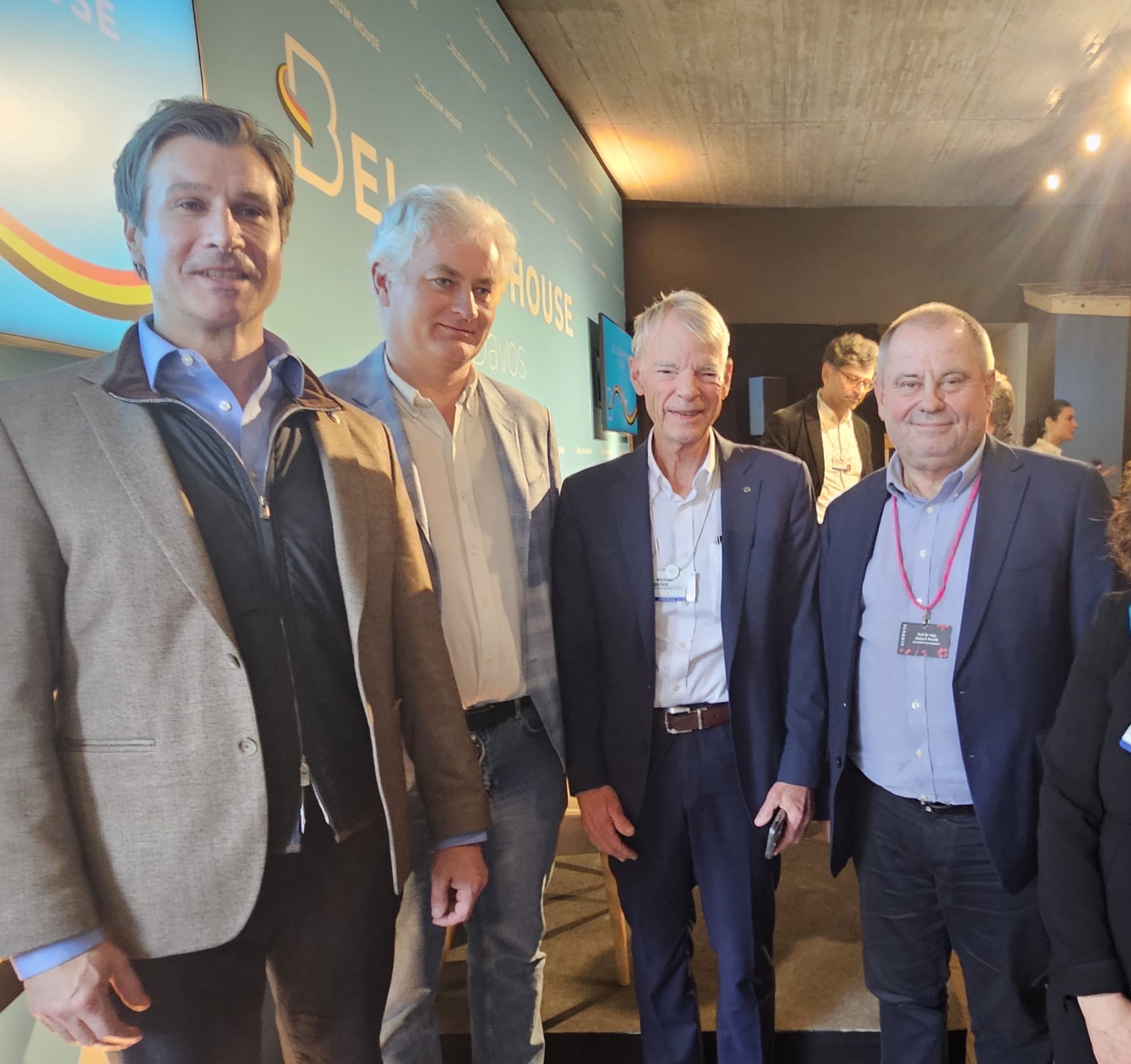 Spotkanie z premierem Belgii i noblistami w Davos