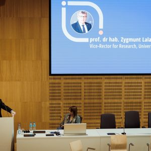 Przyszłość edukacji w dobie AI. Fot. DELab UW