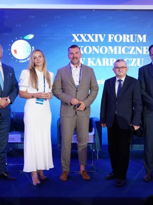 Panel o budowaniu odpornych gospodarek w erze cyfrowej. Fot. Mirosław Kaźmierczak/UW