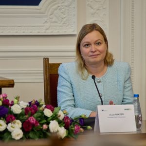 Ulla Nykter z Departamentu Innowacji i Konkurencyjności EBI, podczas konferencji o roli innowacji w kształtowaniu przyszłości szkolnictwa wyższego. Fot. Krystian Szczęsny/UW