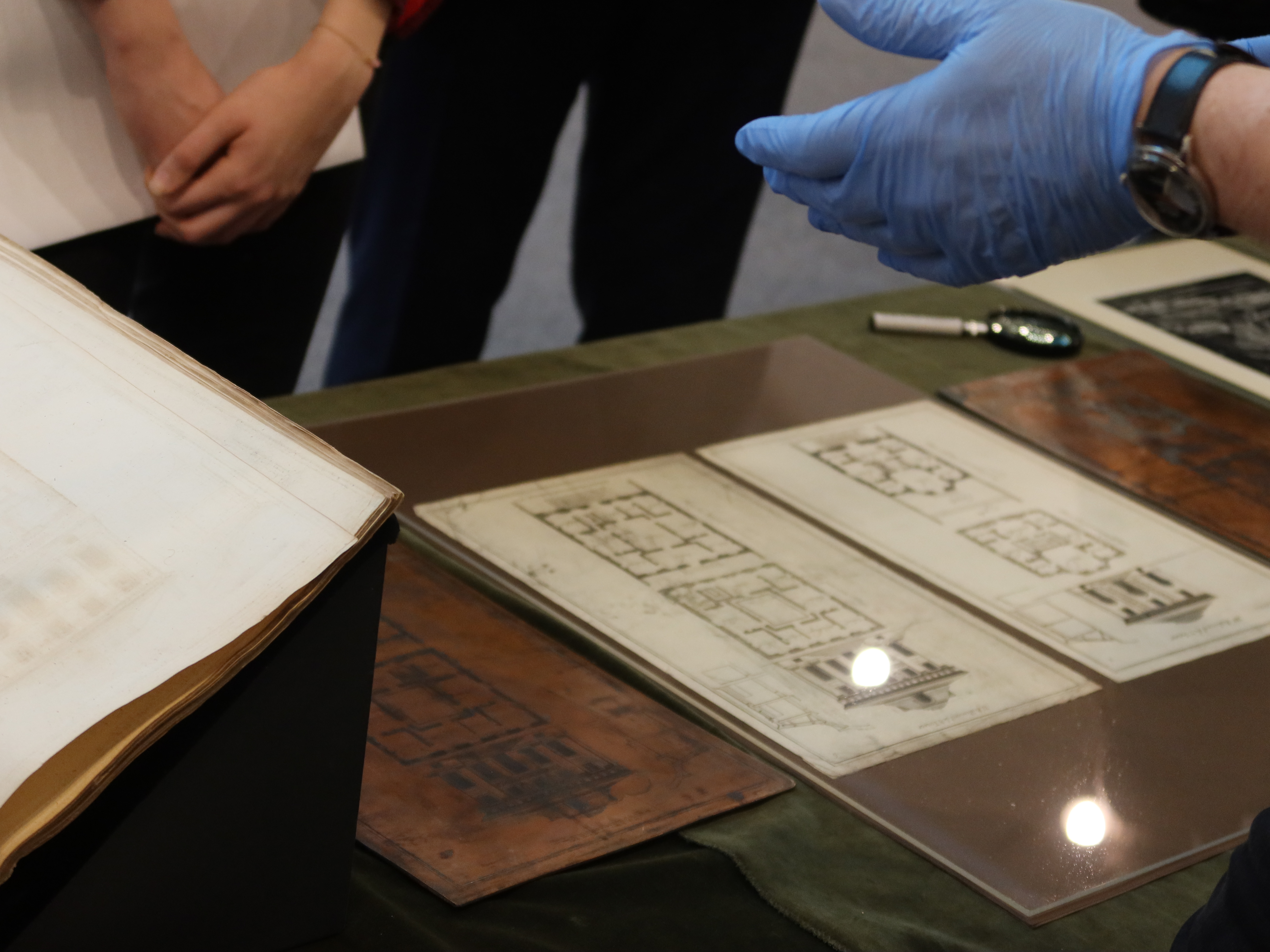 Cyfrowa transformacja zbiorów specjalnych BUW i BUMFC