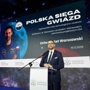 Finał trasy „IGNIS” z dr. inż. Sławoszem Uznańskim-Wiśniewskim na UW. Fot. UW.