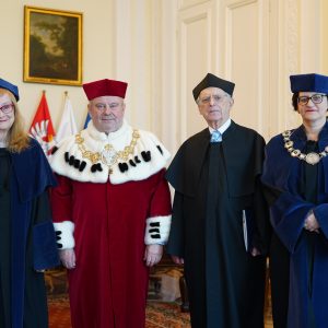 Odnowienie doktoratu prof. Jacka M. Kurczewskiego. Fot. Mirosław Kaźmierczak/UW