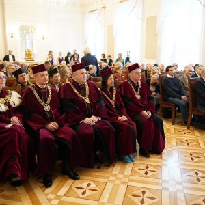 Odnowienie doktoratu prof. Jacka M. Kurczewskiego. Fot. Mirosław Kaźmierczak/UW