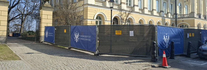 Prace ziemne przy elewacji zachodniej Pałacu Kazimierzowskiego. Źródło: Biuro Prasowe UW