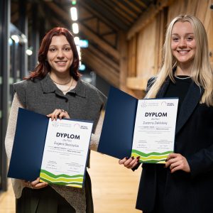 Wręczenie dyplomów laureatom II edycji konkursu „Zdążyć przed suszą”. Fot. Mirosław Kaźmierczak/UW