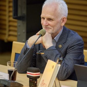 Spotkanie z Alesiem Bialackim, laureatem Pokojowej Nagrody Nobla. Fot. Krystian Szczęsny/UW