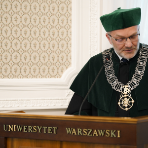 Odnowienie doktoratu prof. Jacka Lipkowskiego. Fot. Mirosław Kaźmierczak/UW