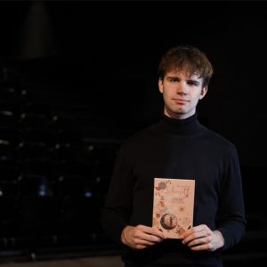 Bartosz Adamski w Czytaj z UW. Fot. Mirosław Kaźmierczak/UW