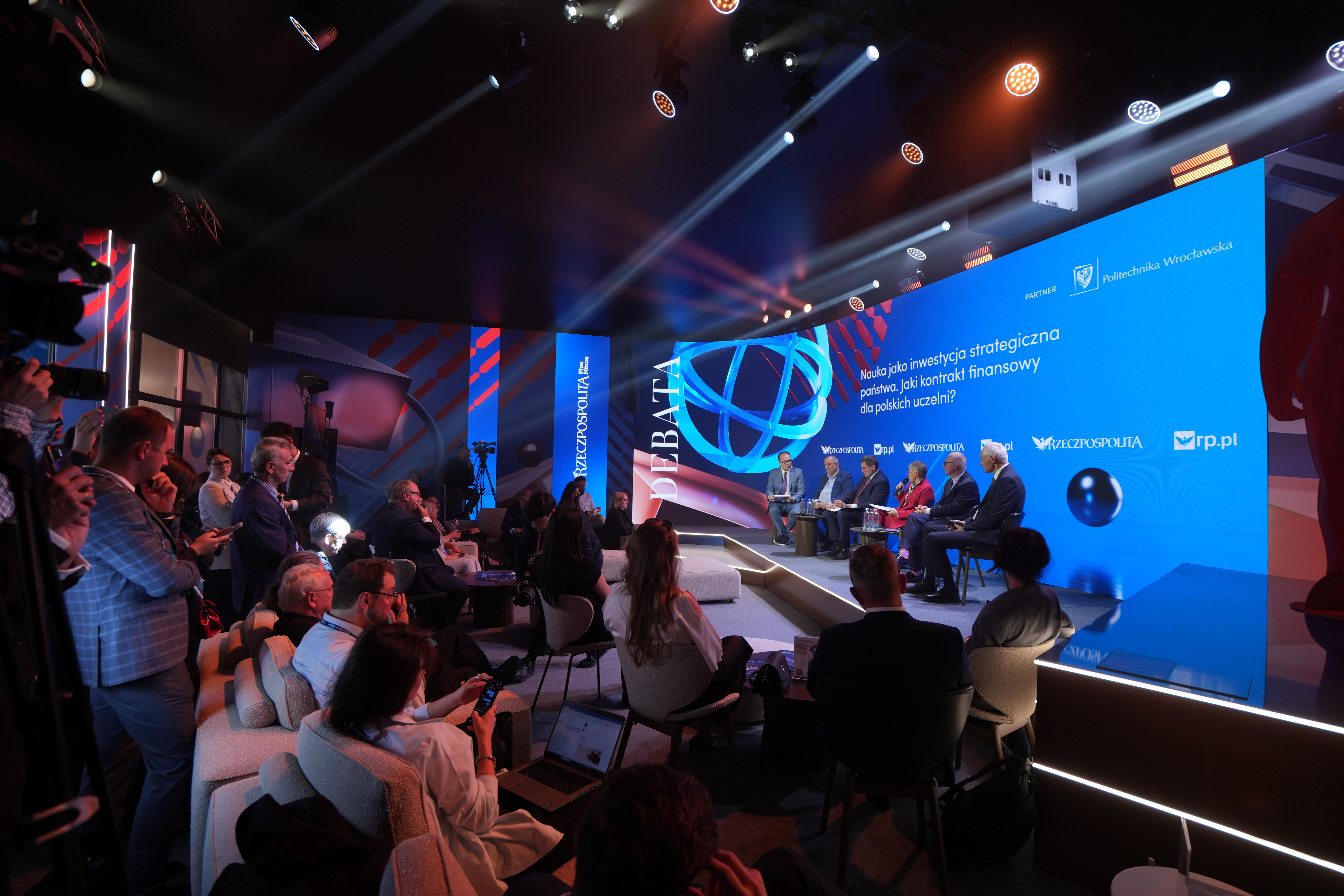 UW na XXXV Forum Ekonomicznym – dzień pierwszy